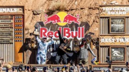 Robin Goomes, Hannah Bergemann e Georgia Astle sul podio. Photo @Long Nguyen - Red Bull Content Pool 4 Robin Goomes, Hannah Bergemann e Georgia Astle sul podio. Photo @Long Nguyen - Red Bull Content Pool